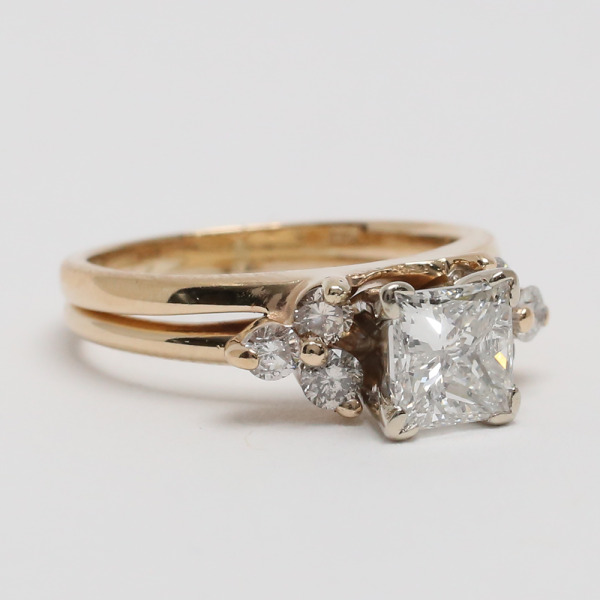 Inel cu Diamante din Aur Galben 14k