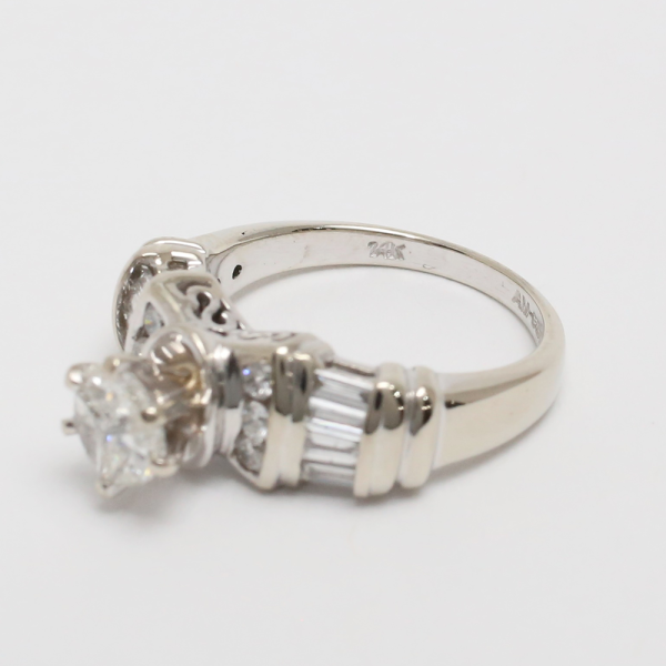 Inel cu Diamante din Aur Alb 14k